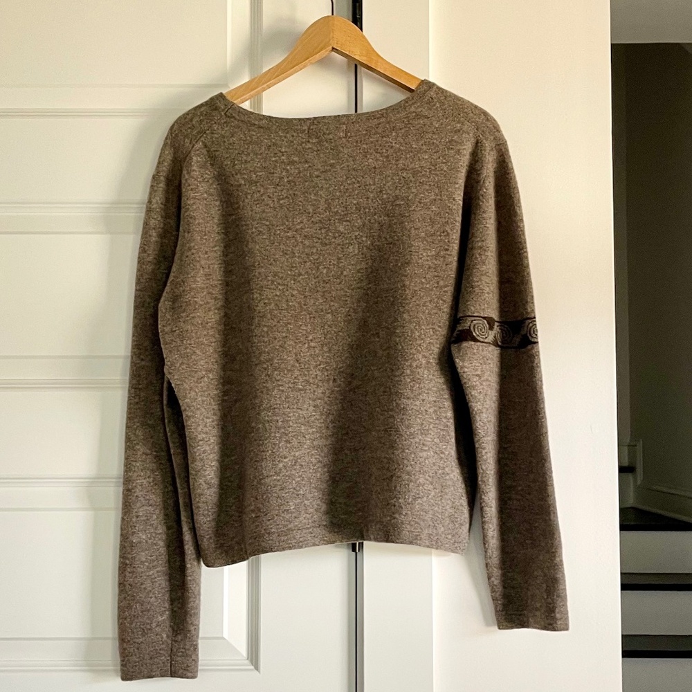 Sundance Sweater, Adorable Bear Graphic: Long Sleeve, 100% Lambswool ~ Size XL - Picture 3 of 6